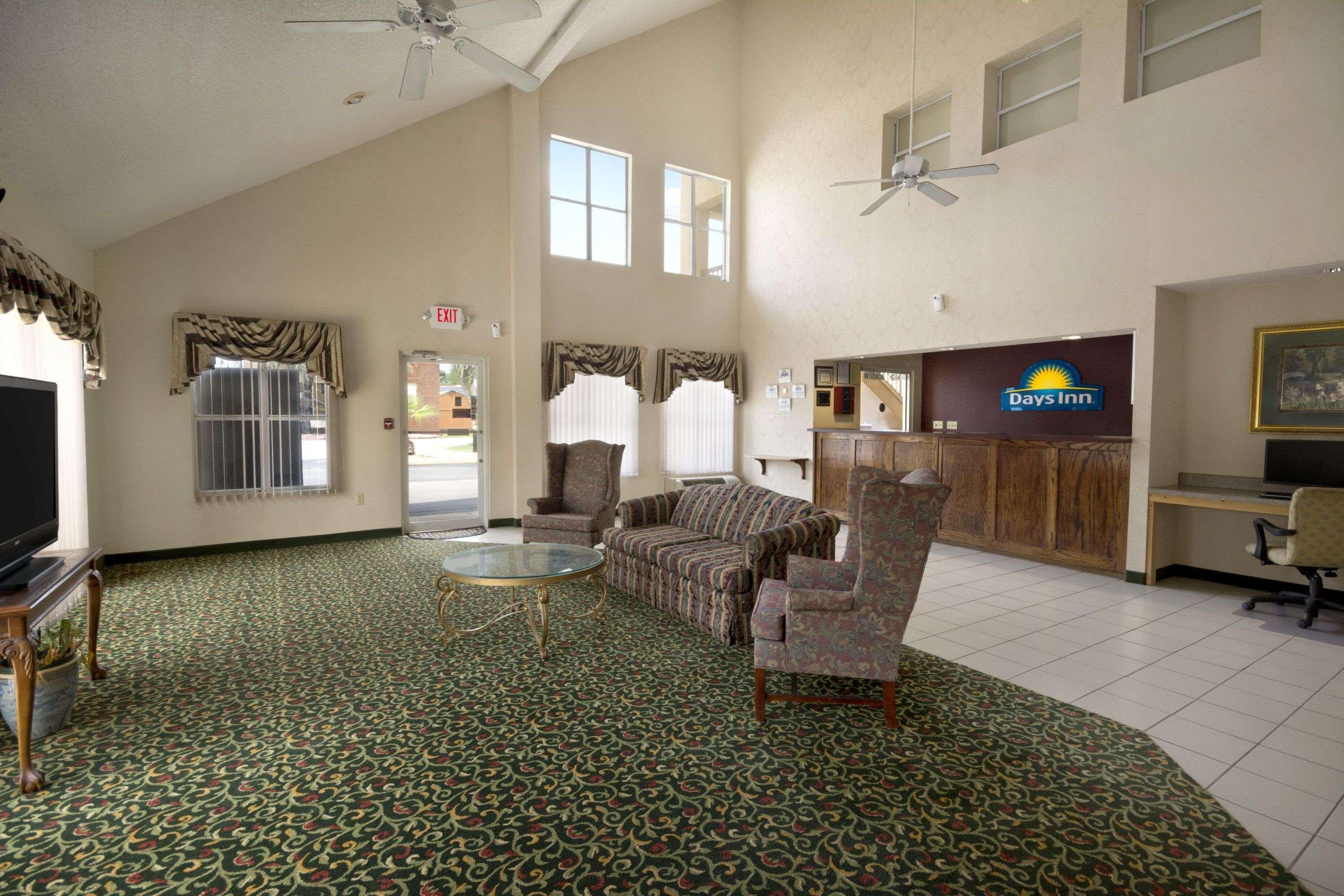 Days Inn By Wyndham Alma Ngoại thất bức ảnh